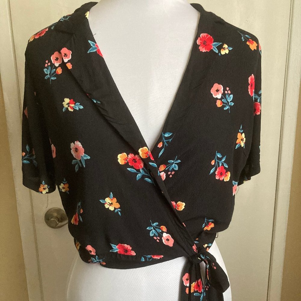 FOREVER 21-M-PEASANT TOP-BLK WITH BRIGHT COLORED FLOWERS